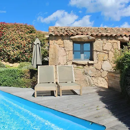 Jolie Bergerie Avec Piscine Chauffée à 1 Km De Santa Giulia